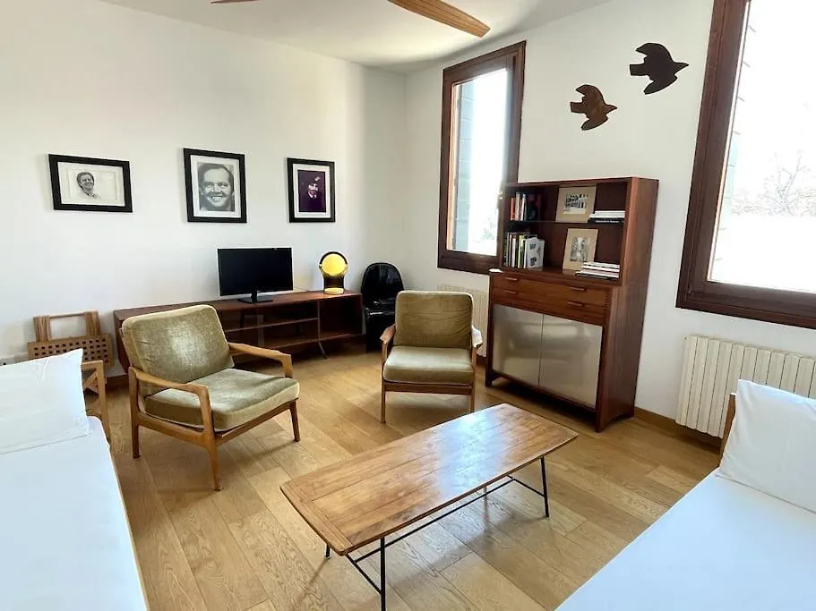 Bella Vista Apartment location
